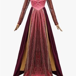 Sarah Sanderson Halloween costume! Hokus Pokus! With purple cloak!